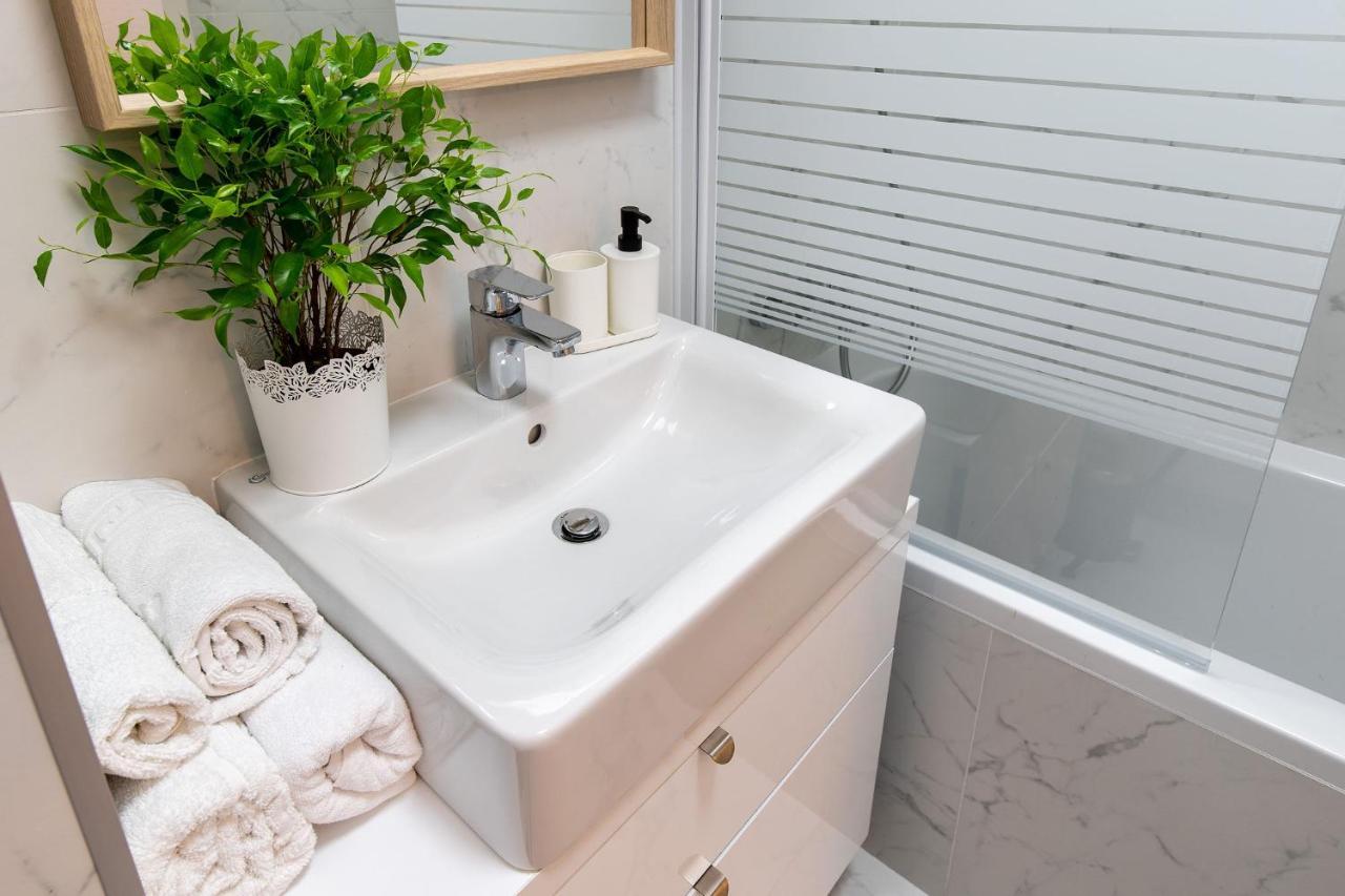 North Likehome Comfort Bukarest Exteriör bild